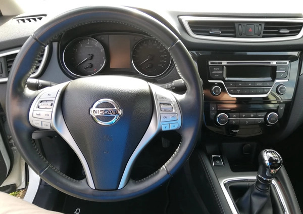 Nissan Qashqai cena 42900 przebieg: 121000, rok produkcji 2014 z Sompolno małe 172